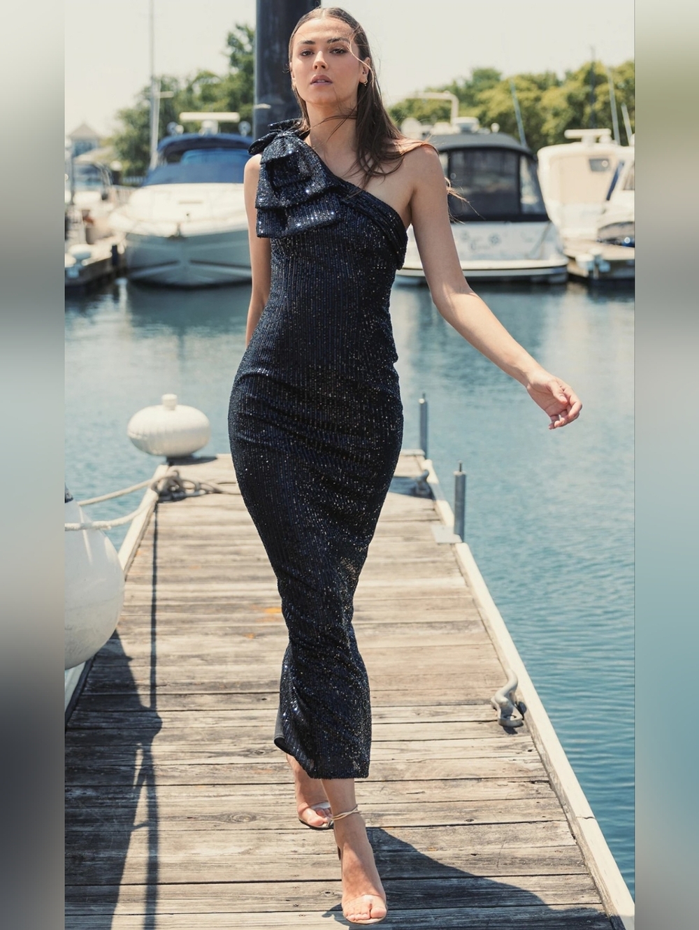 MAC DUGGAL Sequined Bow One Shoulder Column Gown.